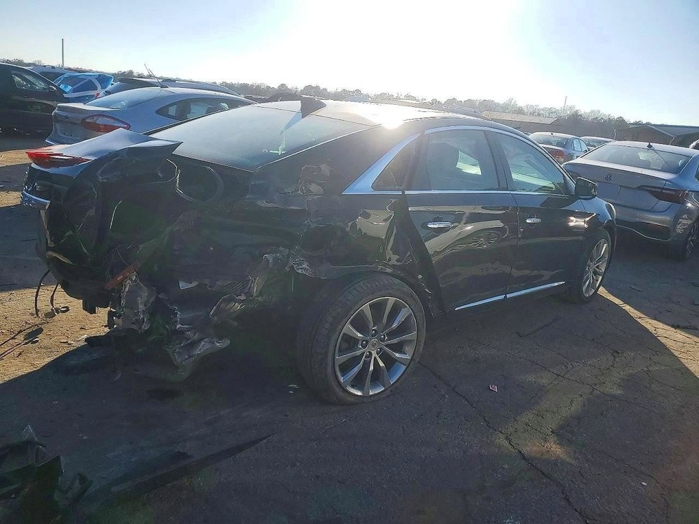 XTS 2015 Glove Box 5001732