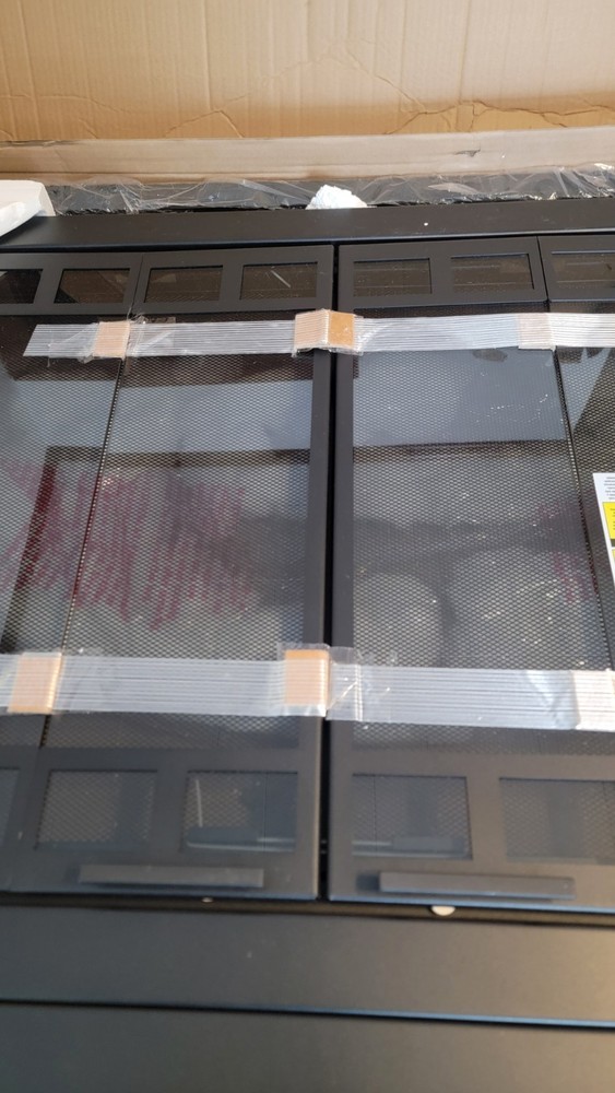 Uniflame Medium Glass Fireplace Doors with Screen