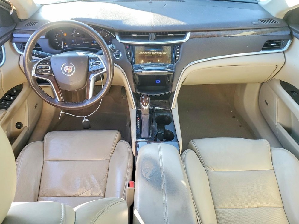 XTS 2015 Glove Box 5001732