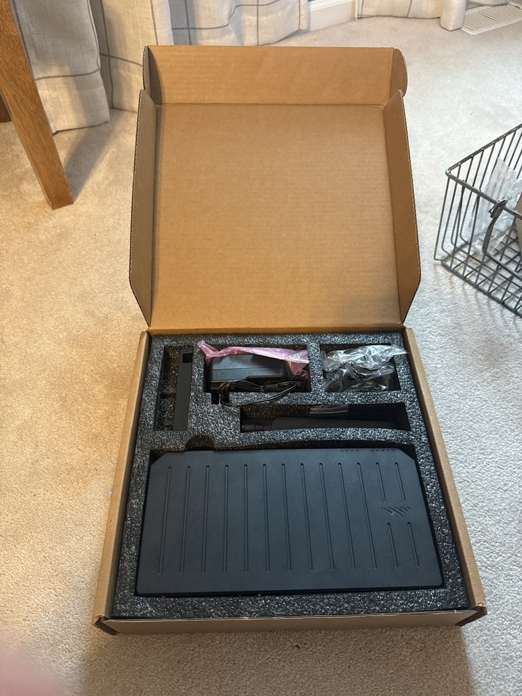 Cradlepoint E300 C7C Cellular Router 4G LTE Modem Router