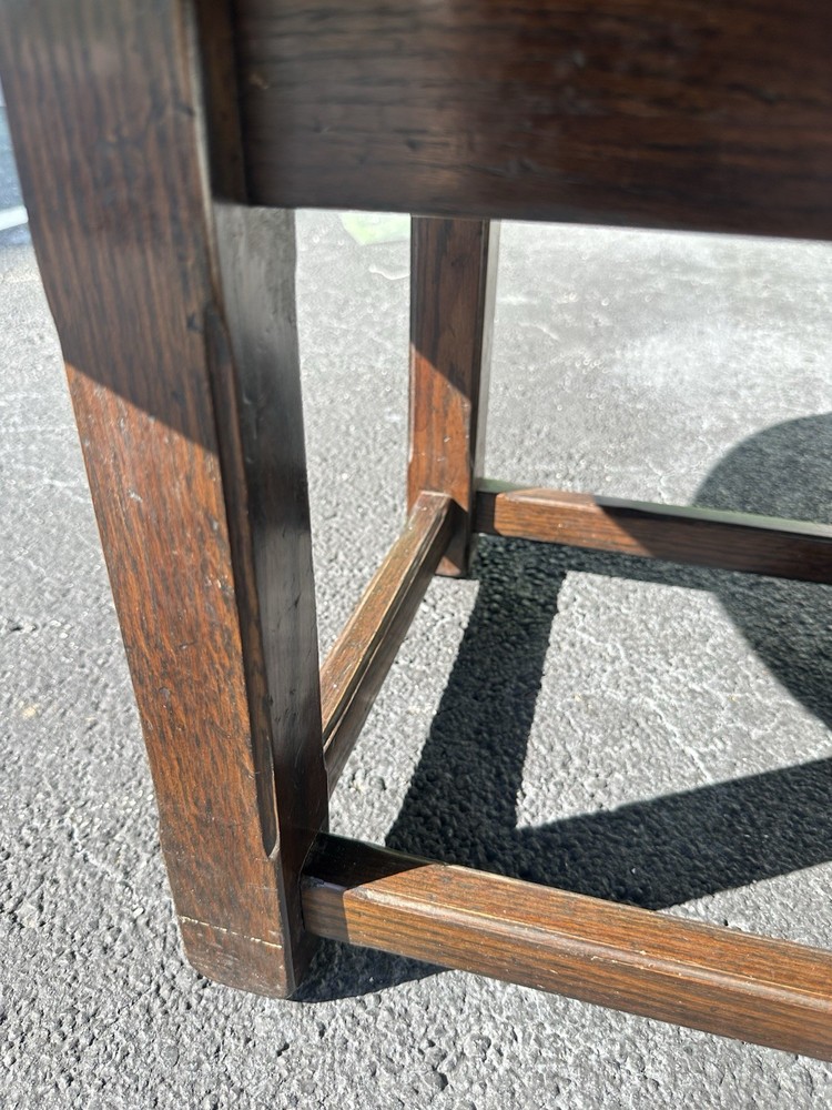 Vintage Cushman Classics Drop-Leaf Oval Coffee Table – Solid Oak