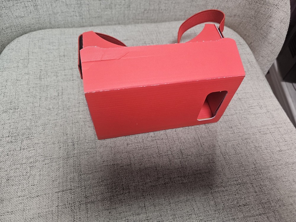 red cardboard vr glasses