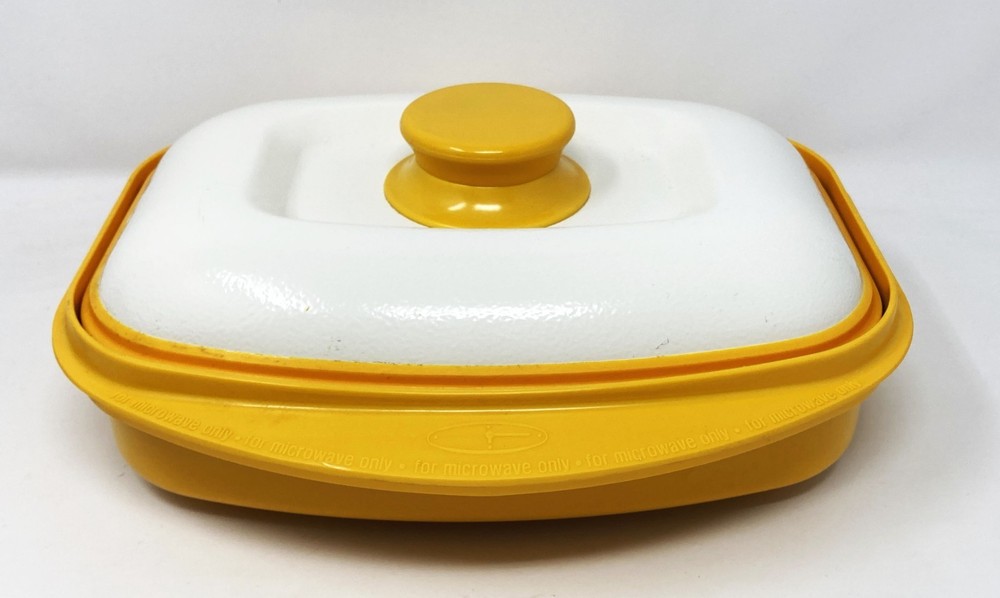 VTG RANGE MATE Microwave Grill Pan Steaks Yellow/White Rectangular Covered Dish