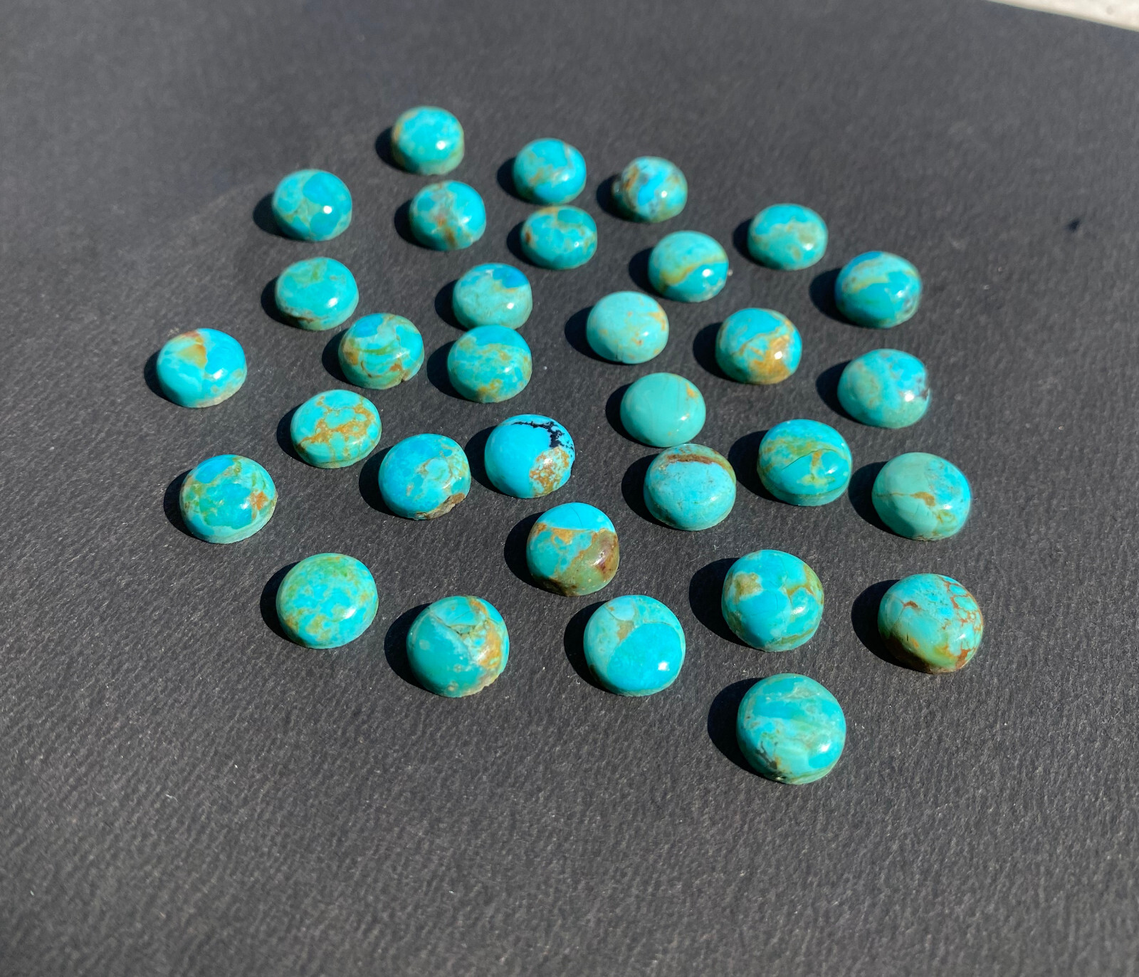 [WHOLESALE] BLUE MOHAVE TURQUOISE CABOCHON ROUND SHAPE LOOSE GEMSTONE