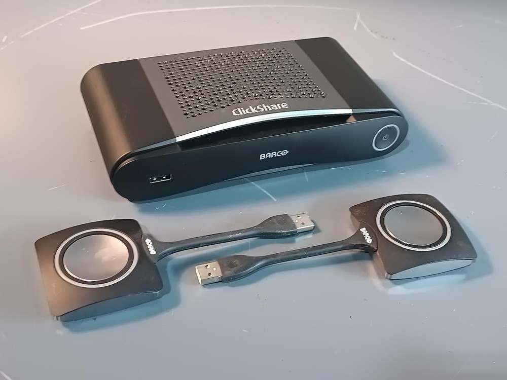 Barco ClickShare CSE-200 Wireless Presentation System w/ 2 Buttons
