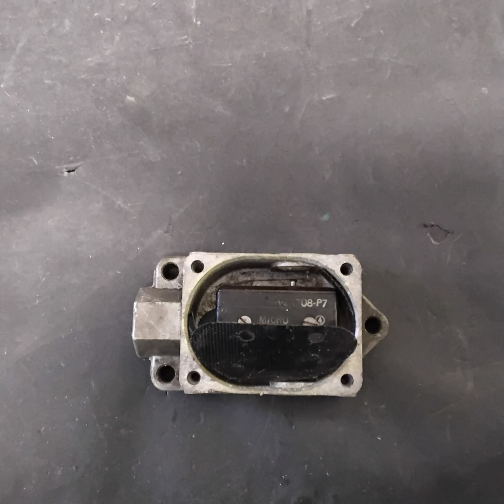 BA-2R7-08P7 MICRO SWITCH ($15 OBO)