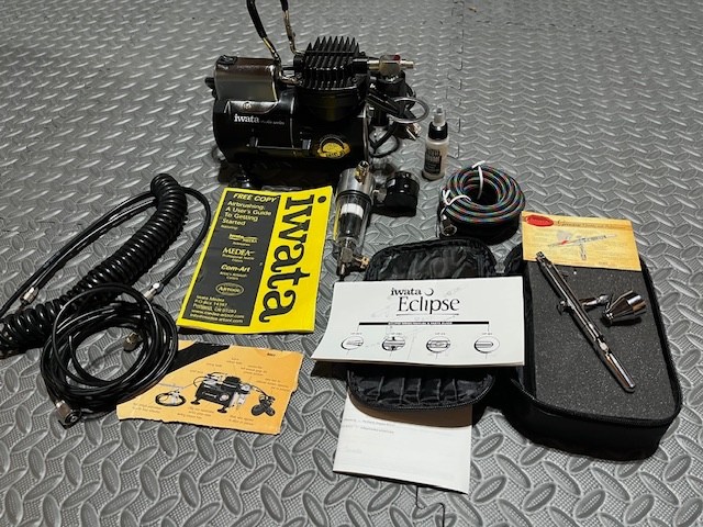 Iwata smart jet compressor and Iwata Eclipse airbrush