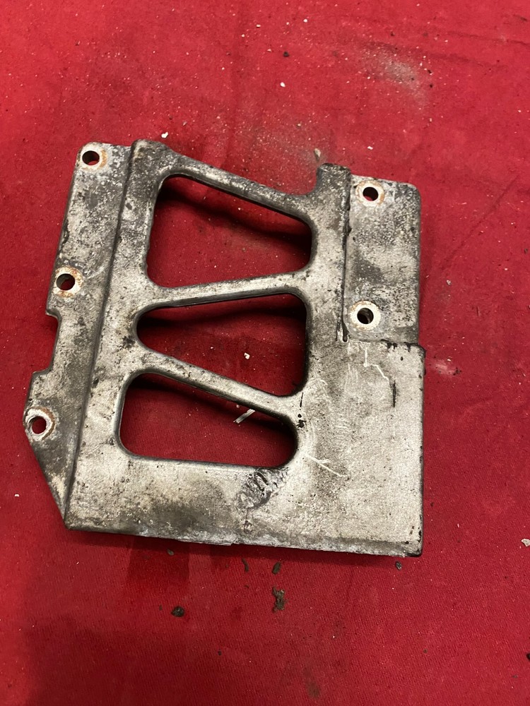 PETERBILT HOOD HINGE 13-04730 R, PASSENGER