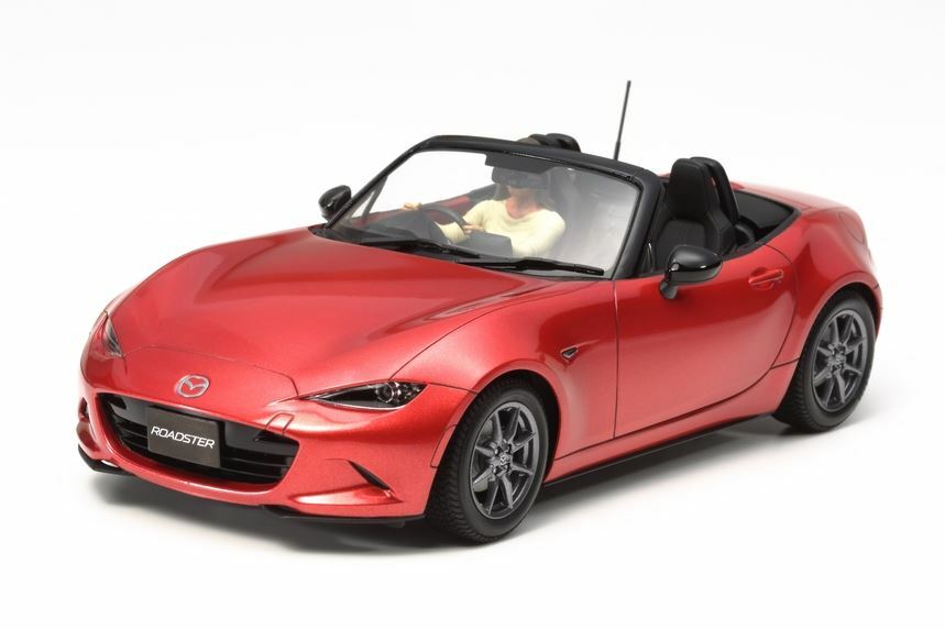 Tamiya - 1/24 Mazda MX-5 Plastic Model Kit