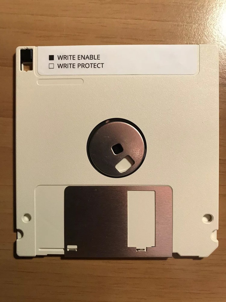 24 Etichette AMIGA per Floppy Disk 3,5 Pollici