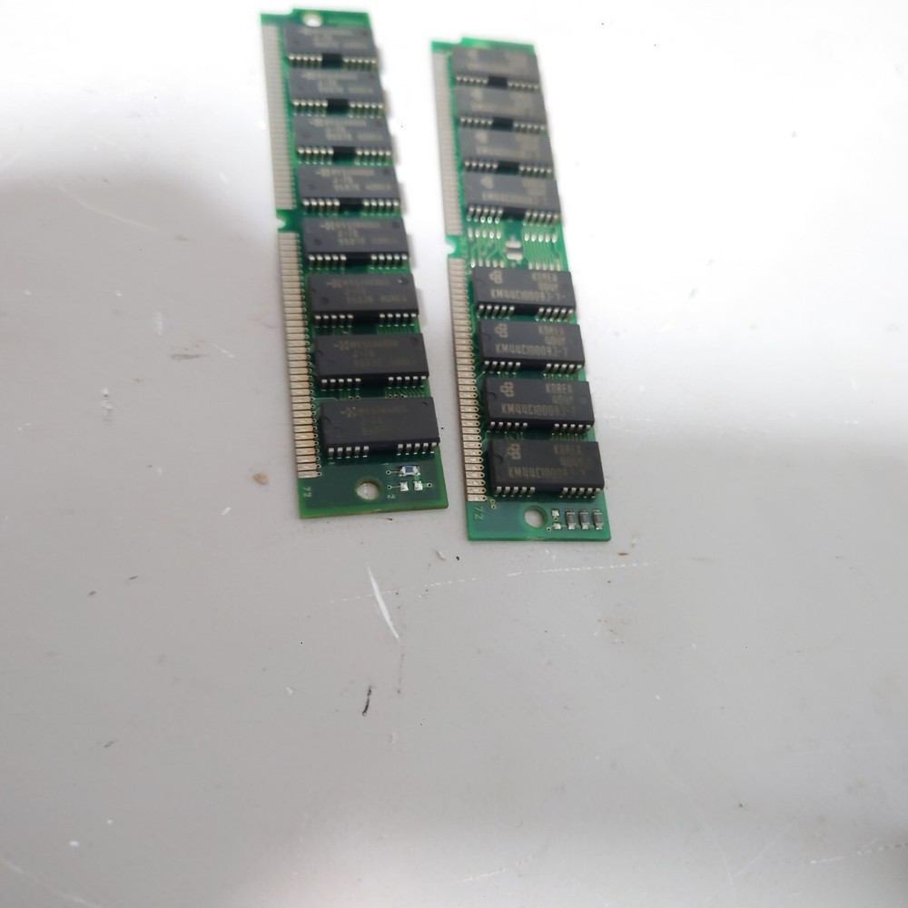 AKAI Sampler memory 32MB memory from AKAI Sampler CD3000XL 32MB memory