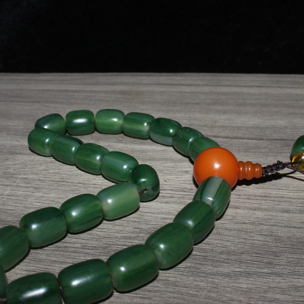 Imitation Jade Hand Holding Bracelet
