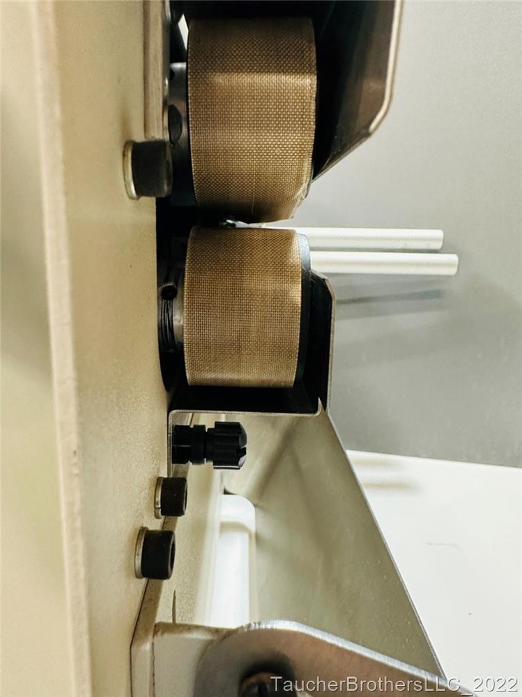 Autobag / Automated AirPouch Express 3 Tabletop Air Pillow Machine