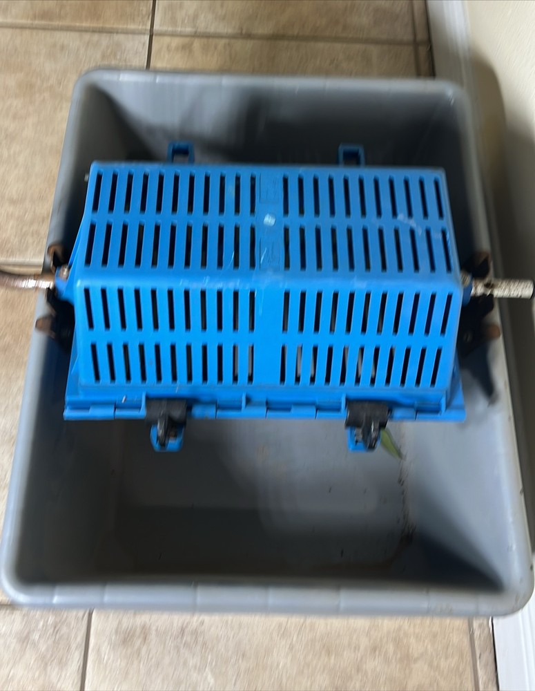 Dillon CM-2000 Media Separator