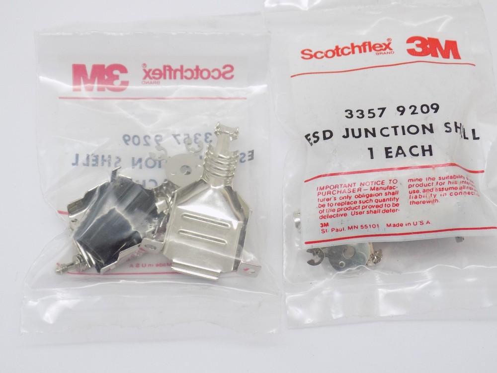 1x 3357 9209 ESD JUNCTION SHELL 1EACH BACKSHELL 9 POS NEW