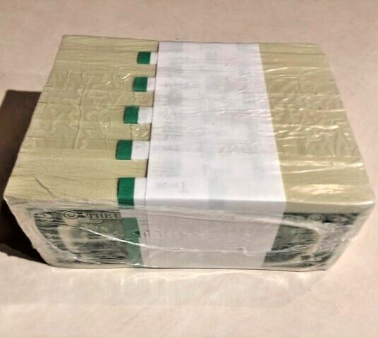 Brand New  ($2) TWO DOLLAR BILLS UNCIRCULATED SEQUENTIAL - 5 Sequential Notes.