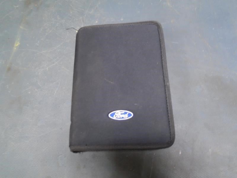 EXPLORER  2002 Owners Manual 1323096