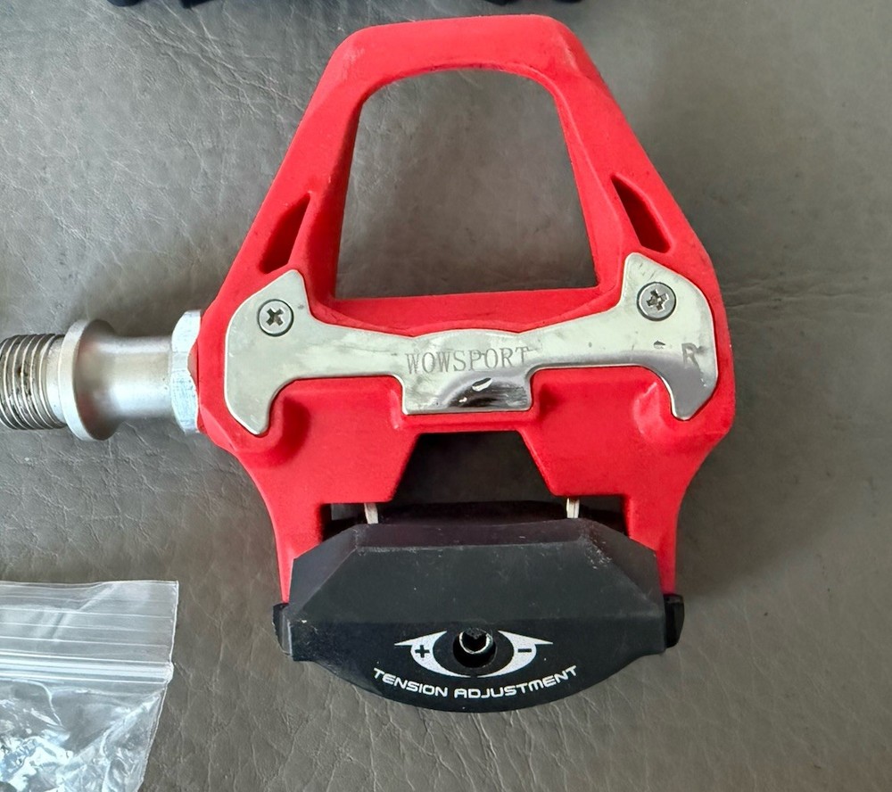 Cycling pedals - Wowsport clipless road pedals - Light Used.