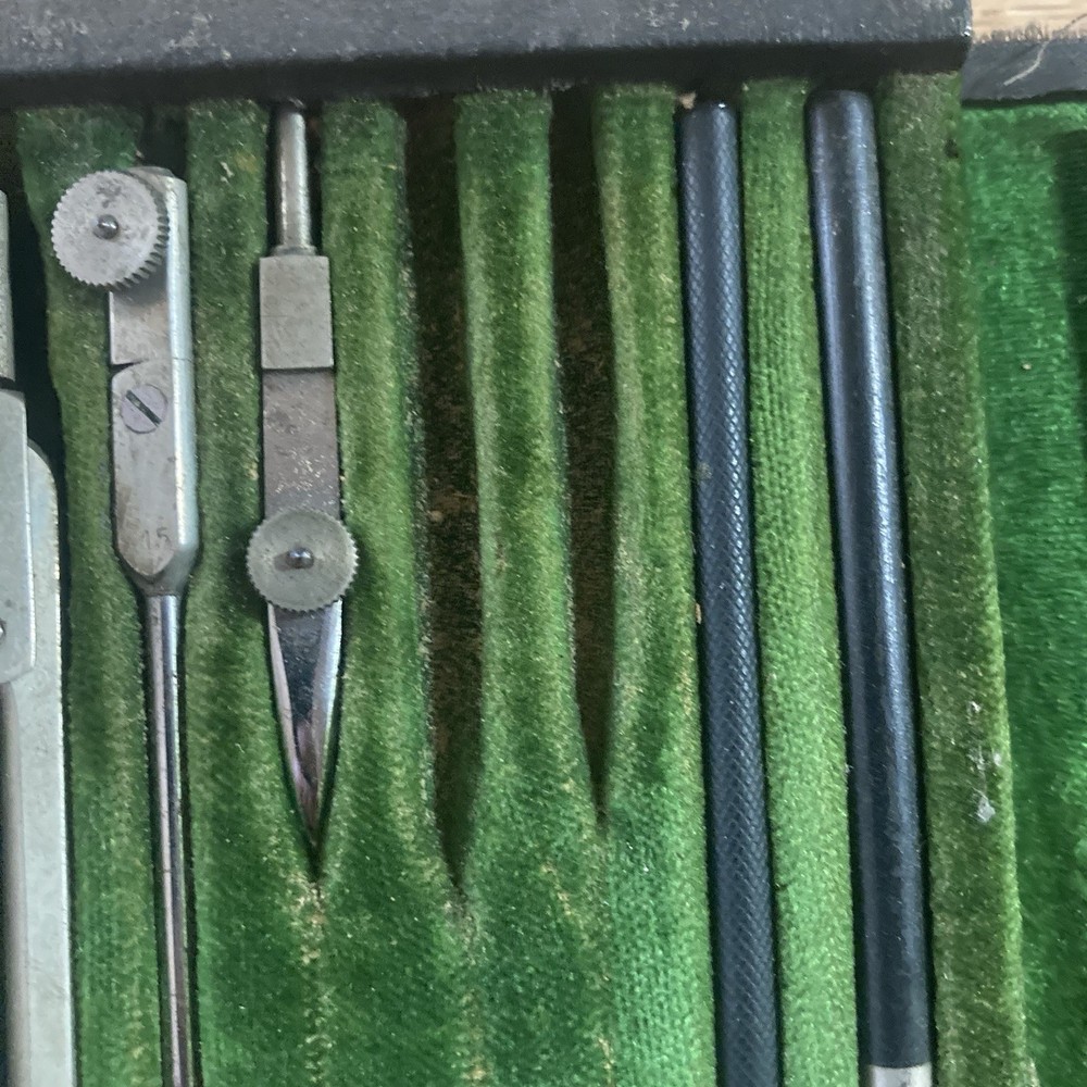 VINTAGE E.O. RICHTER & CO. GERMAN PRECISION DRAFTING DRAWING SET