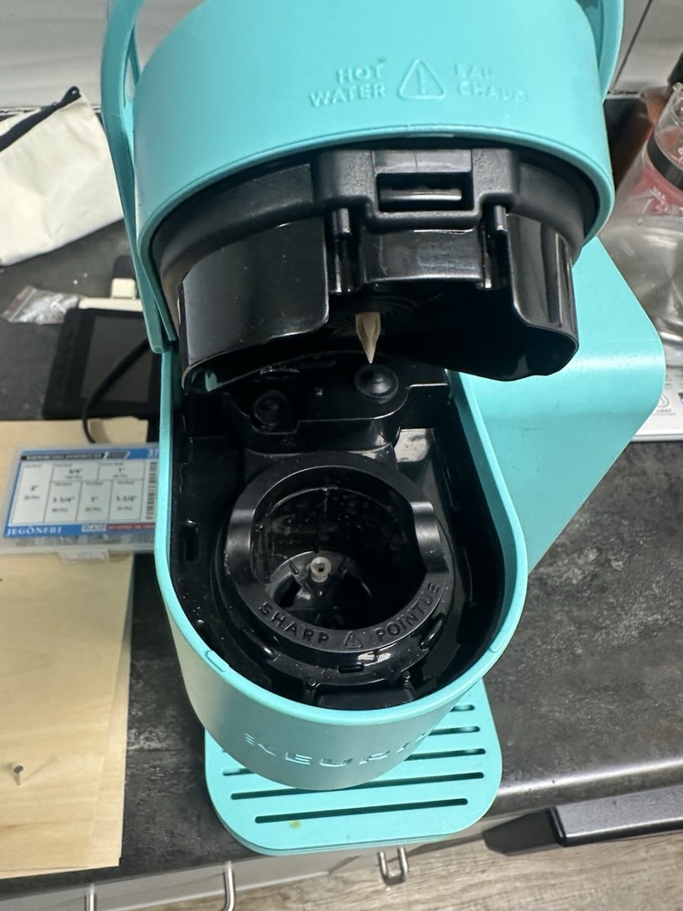 Keurig Single Serve Coffee Maker Teal Compact Pod Brewer Tested Working