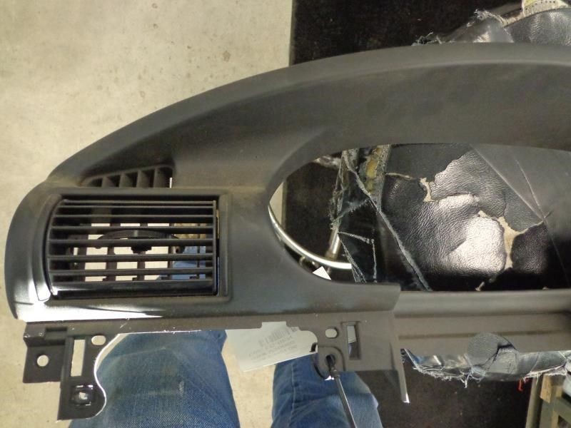 2005 STRATUS speedometer bezel