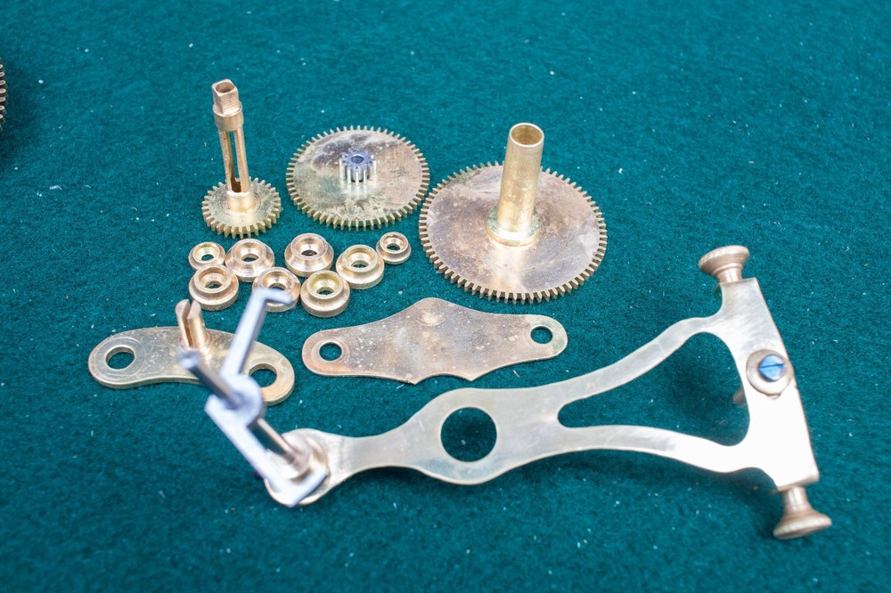 Seth Thomas Regulator # 1 Extra Round Terry Movement Weight Driven Wall Clock