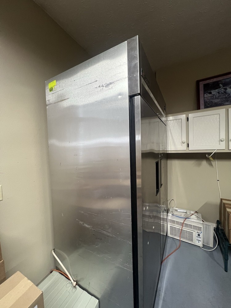True Freezer 2 Door Freezer