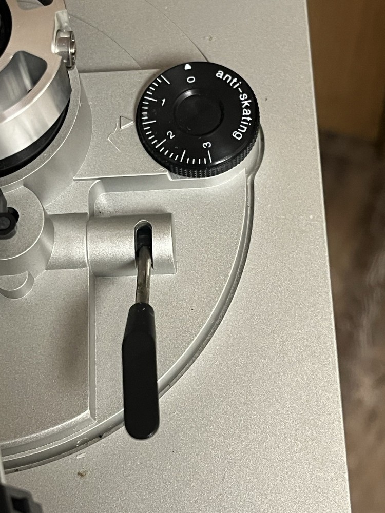 Technics SL-D1 Direct Drive Automatic Turntable System Record Player Turns On