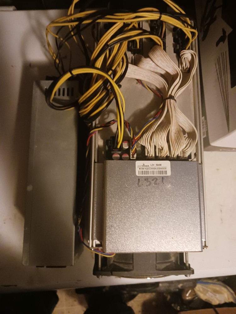 Bitmain Antminer L3+ (504Mh) Miner barely used.
