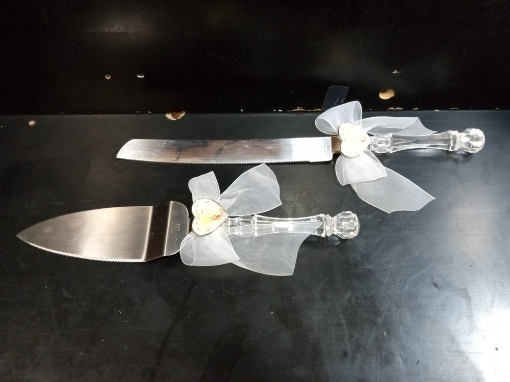 Precious Moments Knife & Server Wedding Set