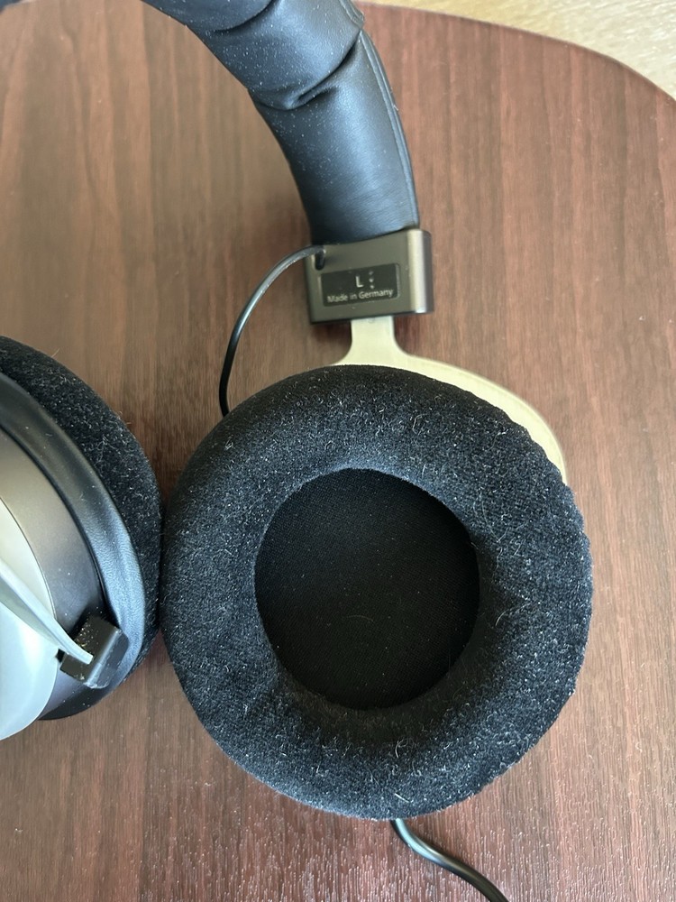 Beyerdynamic T70 High-End Stereo Headphones