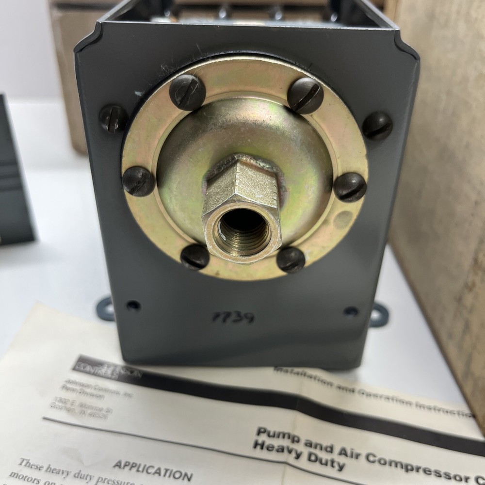 Johnson Controls Pump And Air Compressor Control P11BA-1