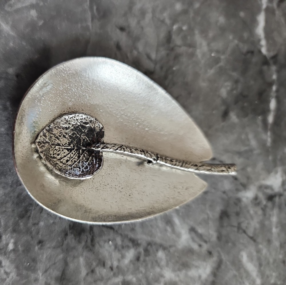 Unique Leaf Design Open Salt Cellar with Leaf Serving Spoon Silver color (EB2)