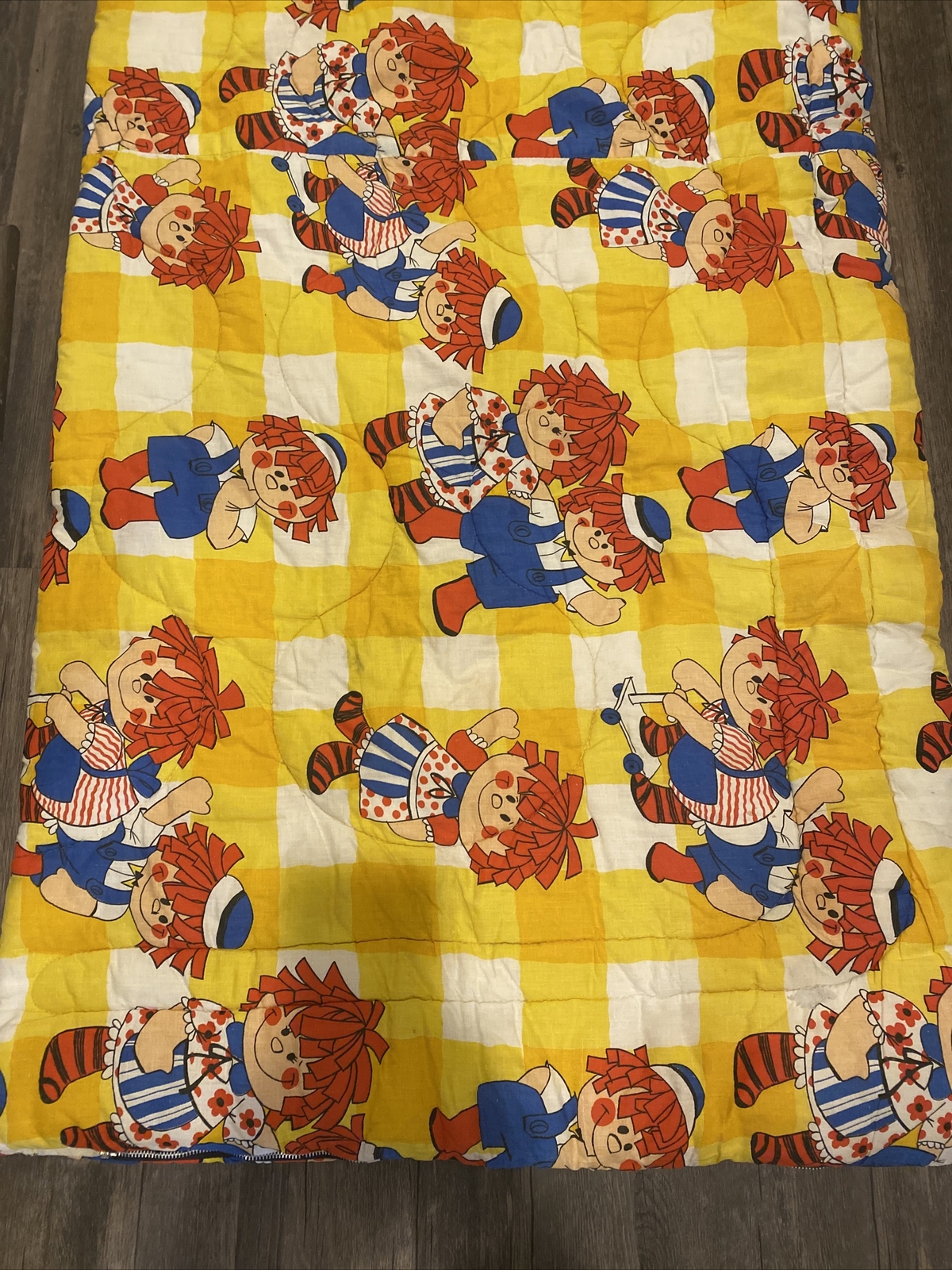 Vintage 1975 Raggedy Ann & Andy Quilted Sleeping Bag Blanket 31" x 72"