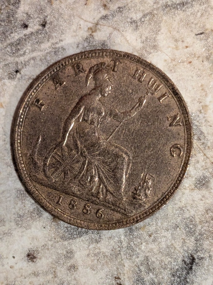 1886 GREAT BRITAIN FARTHING - Cleaned Xf