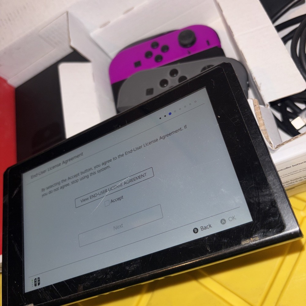 Nintendo Switch 32GB Console 4 Controllers & Accessories 256GB USED