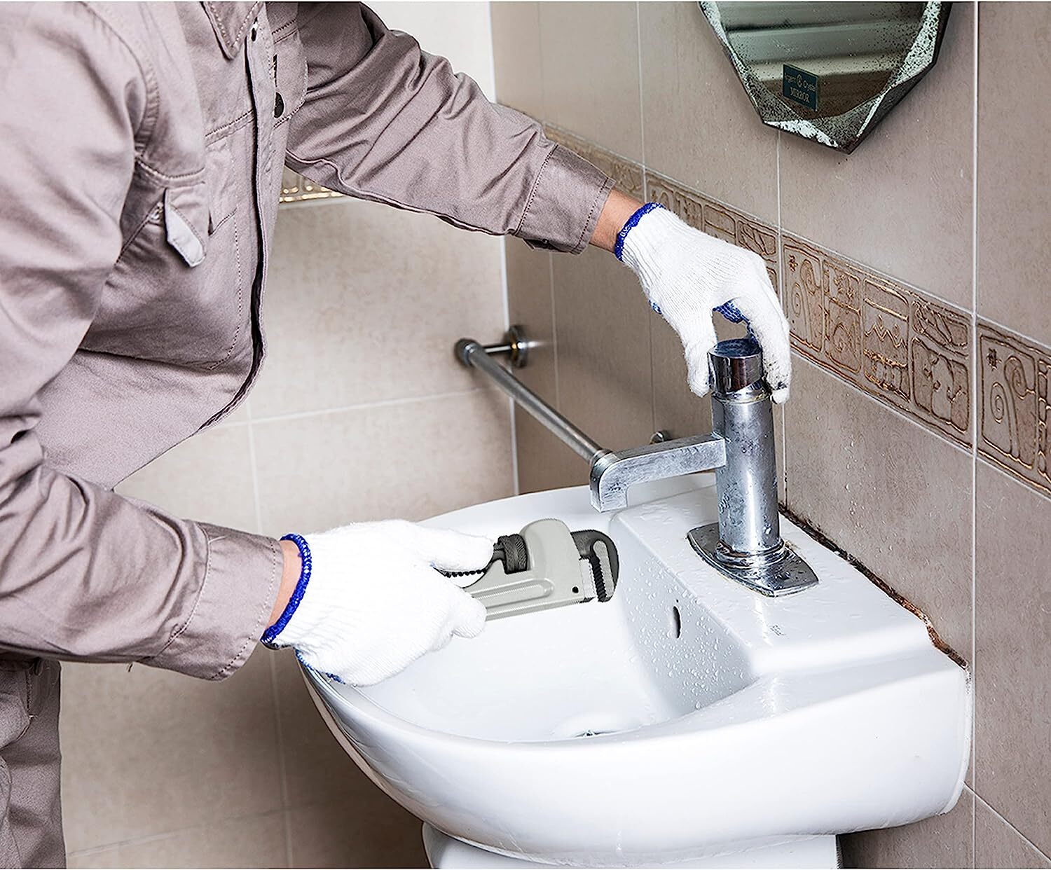 HFS(R) 18-Inch Heavy Duty Aluminum Straight Pipe Wrench 18-Inch Plumbing