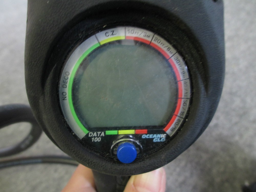 Oceanic Alpha/Delta Octo, 2 Regulators, Gauge, Compass, Glo Dive Computer