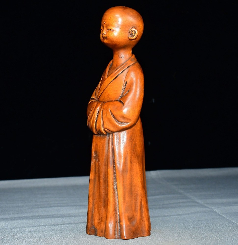 Exquisite Small Leaf Boxwood Monk Ornament