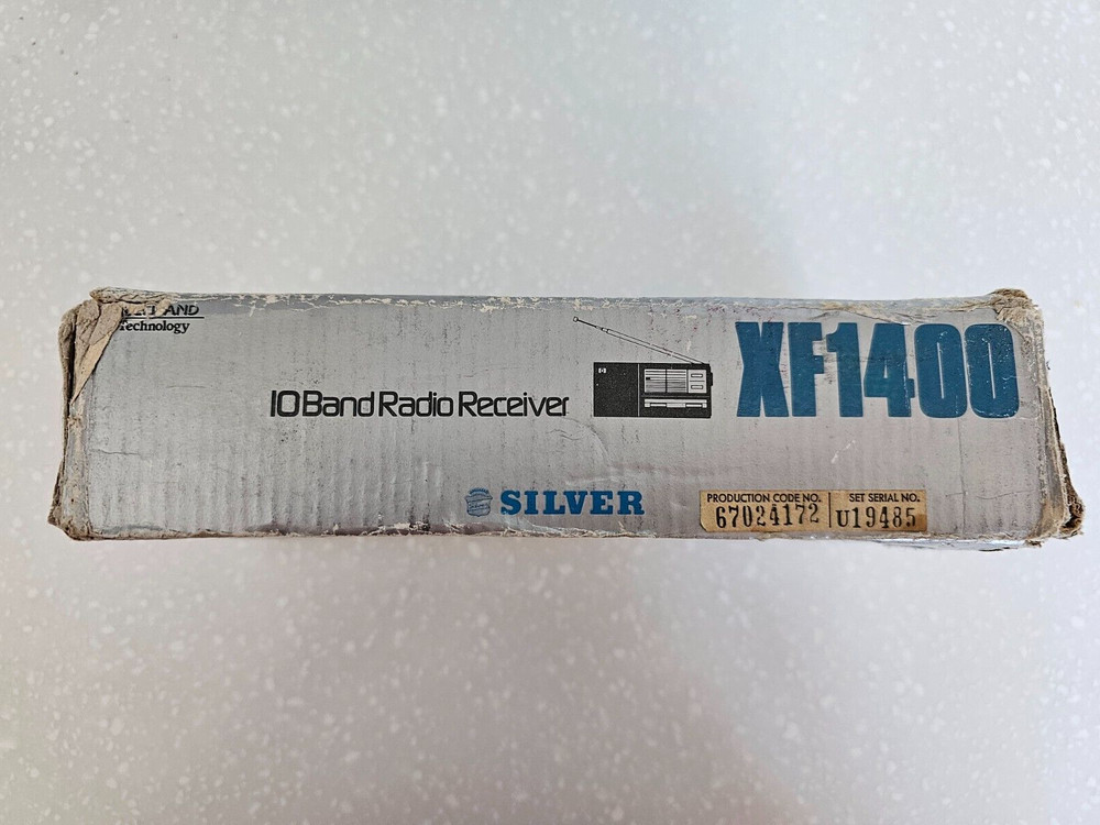 Radio Silver XF2400