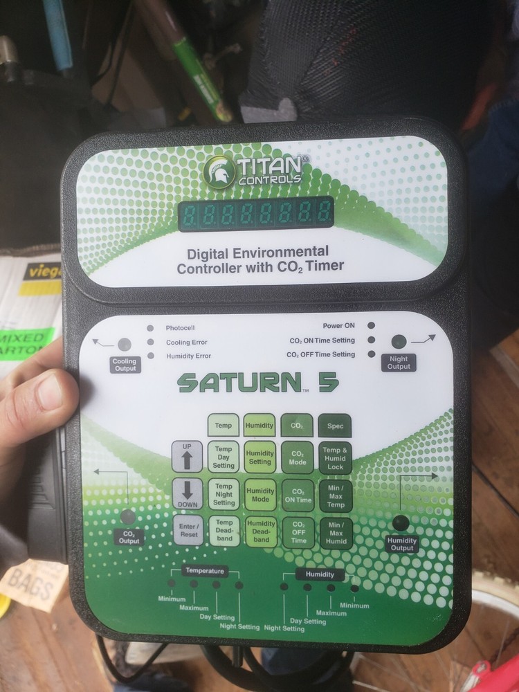 Hydroponics Titan Controls Ares 4 Lp Co2 Generator & Saturn 5 Controller