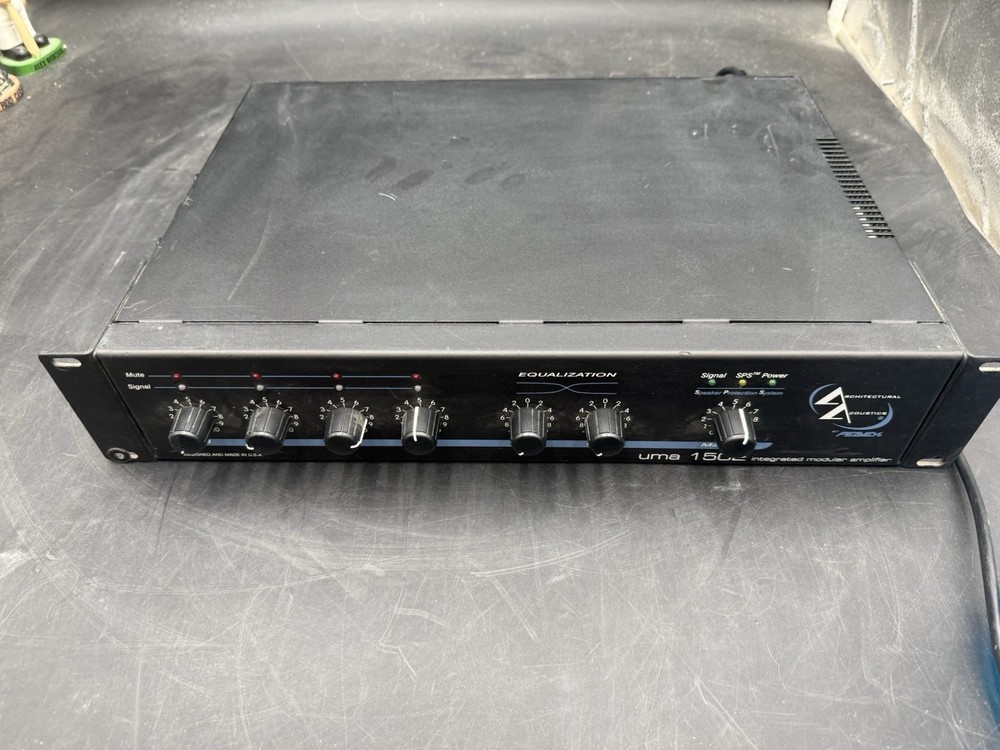 Peavey UMA 1502 150W 4 Input Mixer Amplifier TESTED
