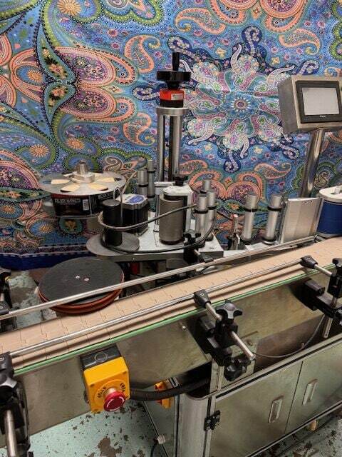 T-21100 Automatic Rolling Vertical Round Bottle Labeling Machine