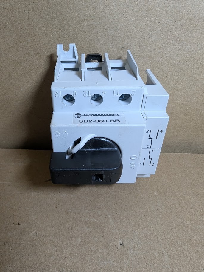 AutomationDirect / Technoelec. SD2-080-BR Disconnect Switch, Black, w/ Aux (NNB)