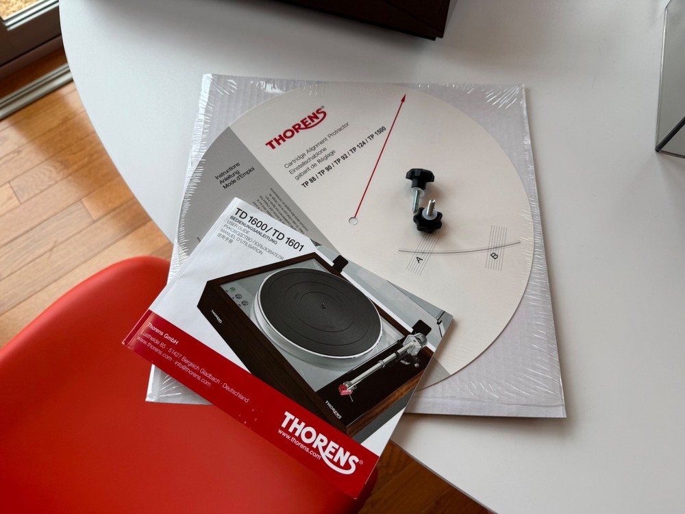 Thorens TD 1601 Semi Automatic Turntable