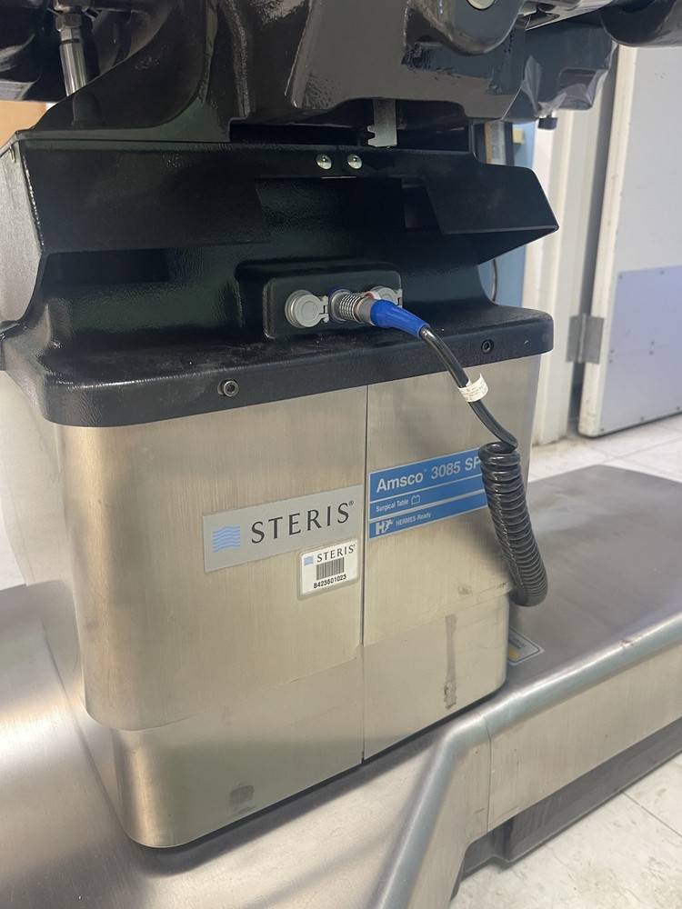 Steris Amsco 3085 SP Surgical Table