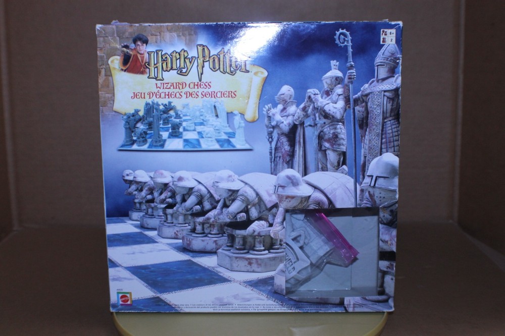USED / COMPLETE / Harry Potter Wizard Chess Set 2002 Mattel