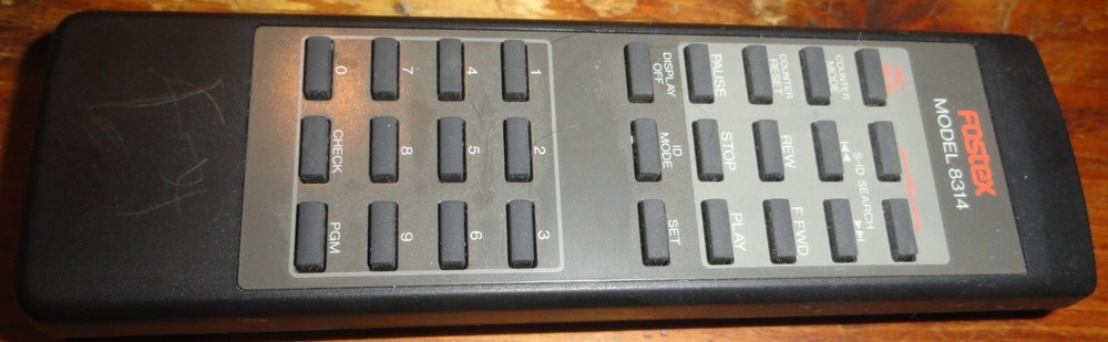 FOSTEX 8314 ADAT DIGITAL MASTERTAPE RECORDER REMOTE CONTROL DAT D-5 Recorder