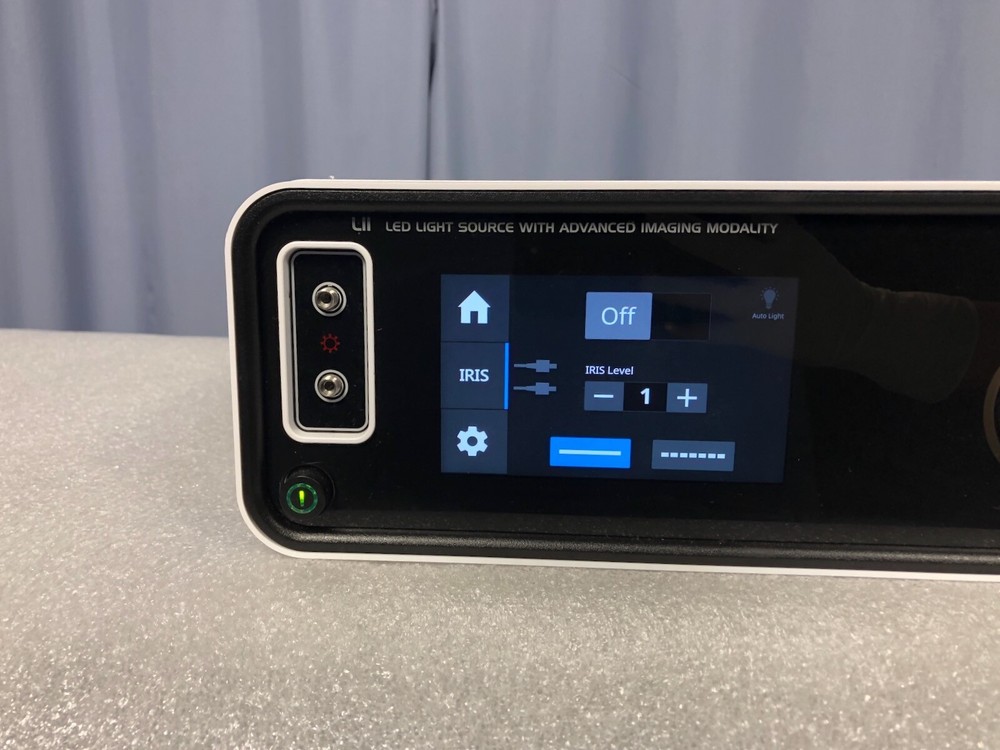 Stryker L11 AIM LED Auto Light Technology Light Source - 2019
