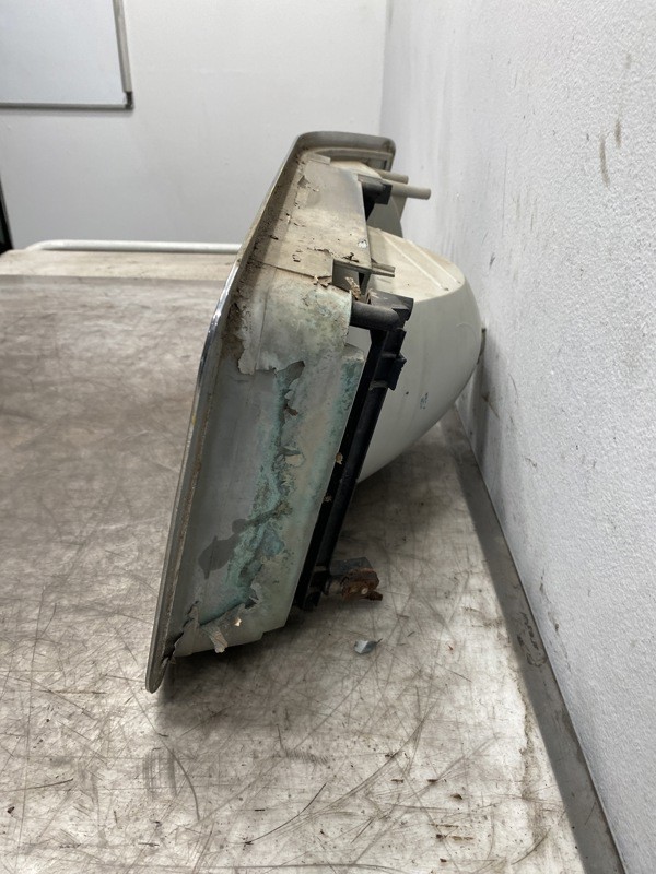 1994 Mack CH612 Headlight (611-20744)